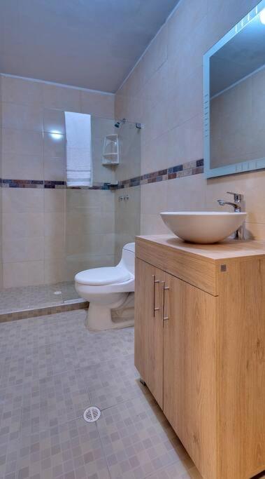 Guest Friendly Boutique House In Great Location Сasa de vacaciones